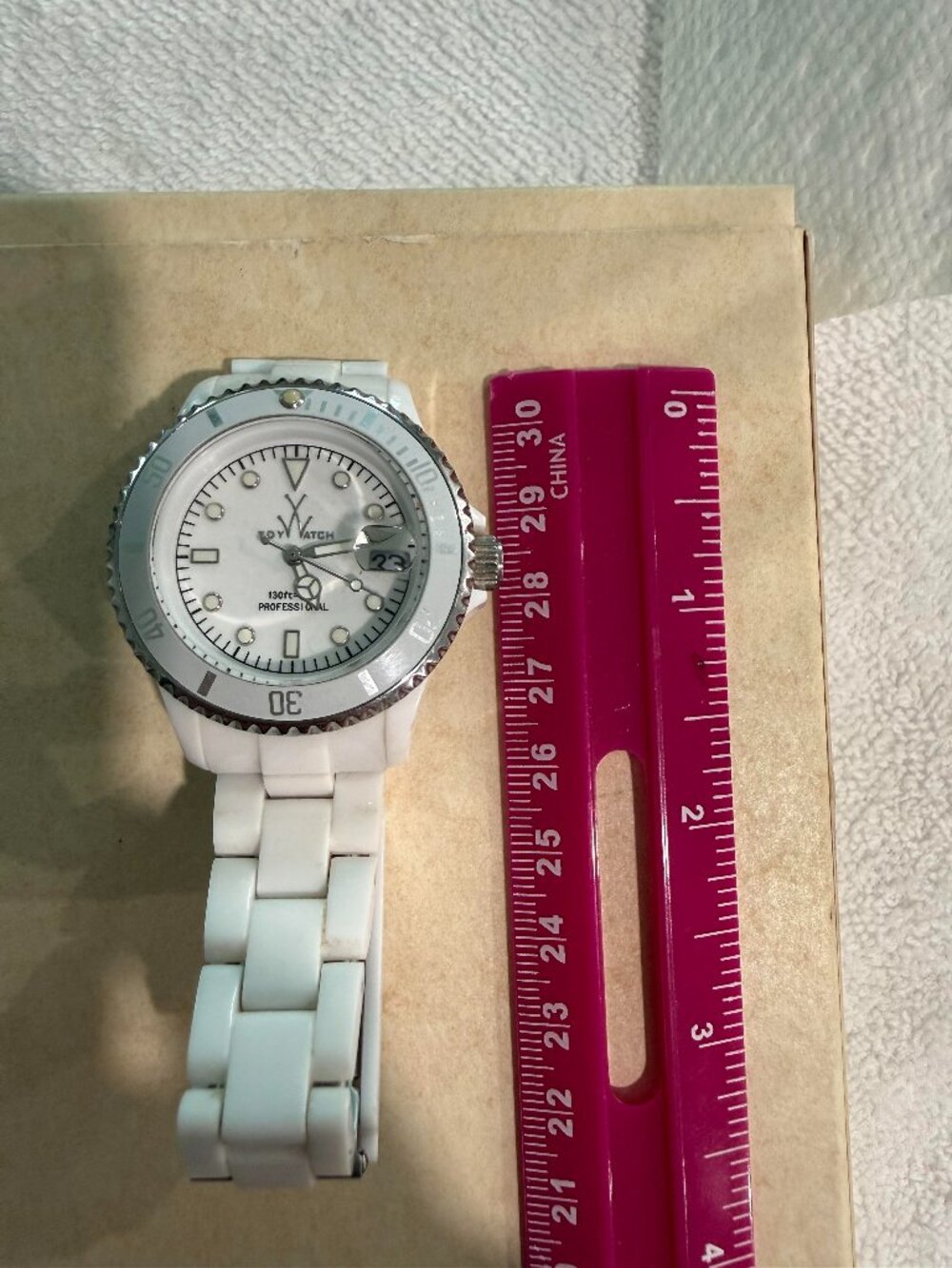 ToyWatch White Sport Dive Style Watch Date Window 130FT Professio   Betty SKU128